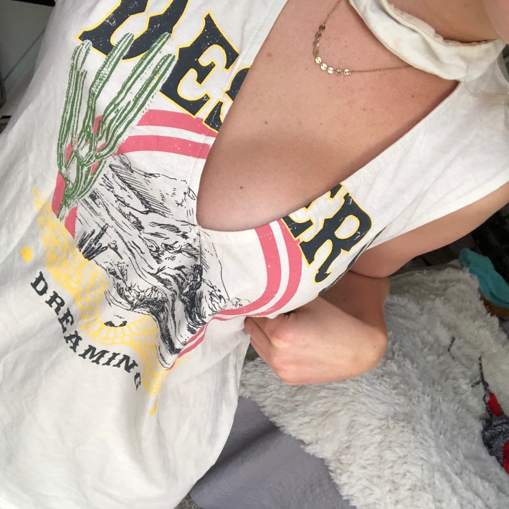 Women’s deep v western graphic T